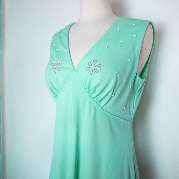 60’s Vintage Seafoam Green Gown - Picture 8 of 15